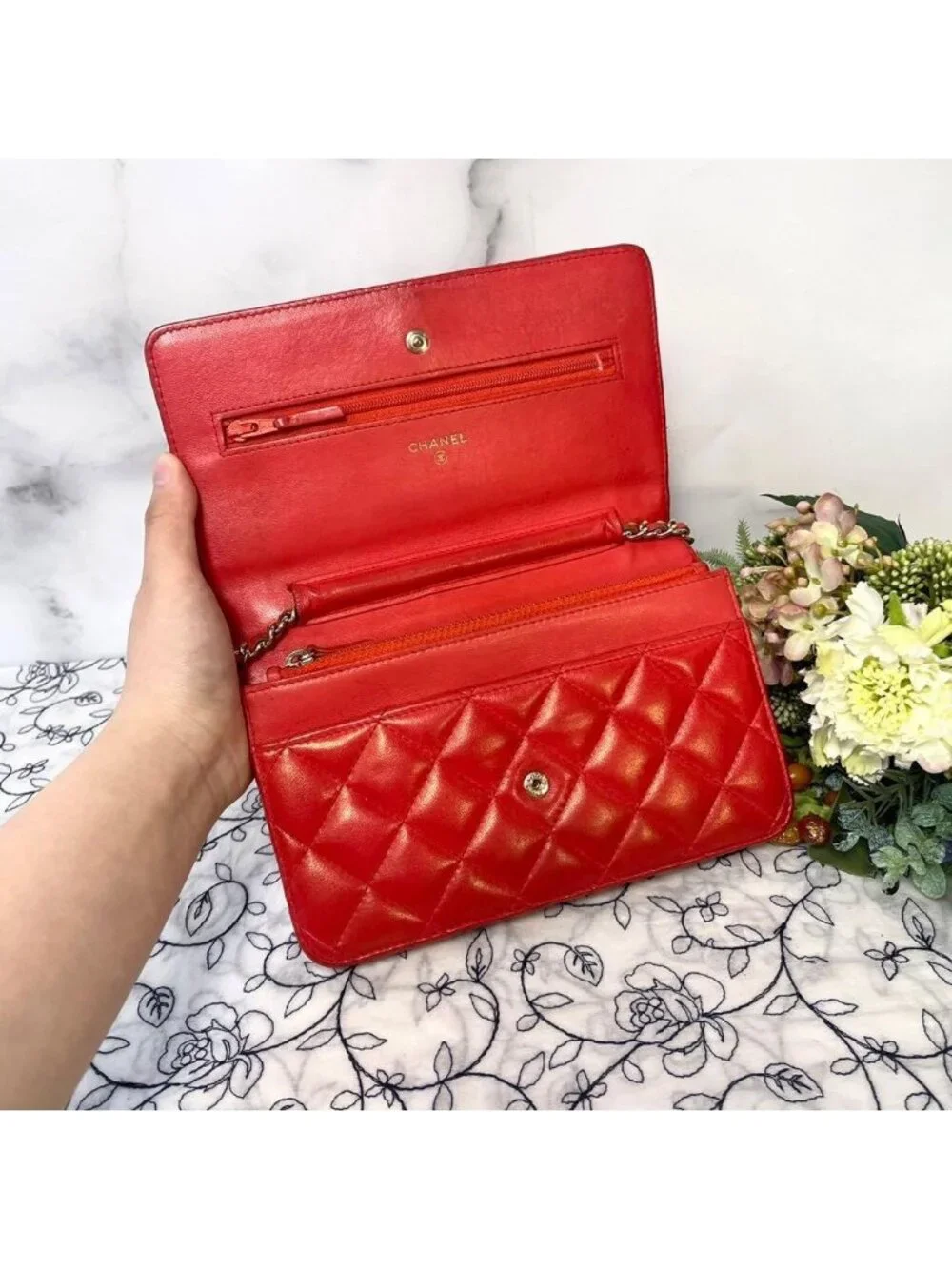 Chanel Chain Wallet Quilted - Picture 8 of 15